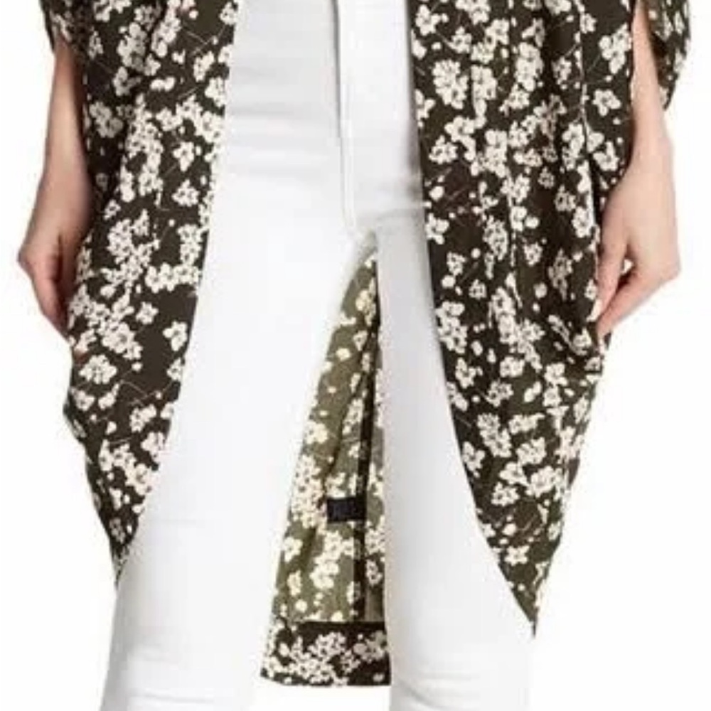 Anthropologie Black and White Floral Tunic - Picture 2 of 6